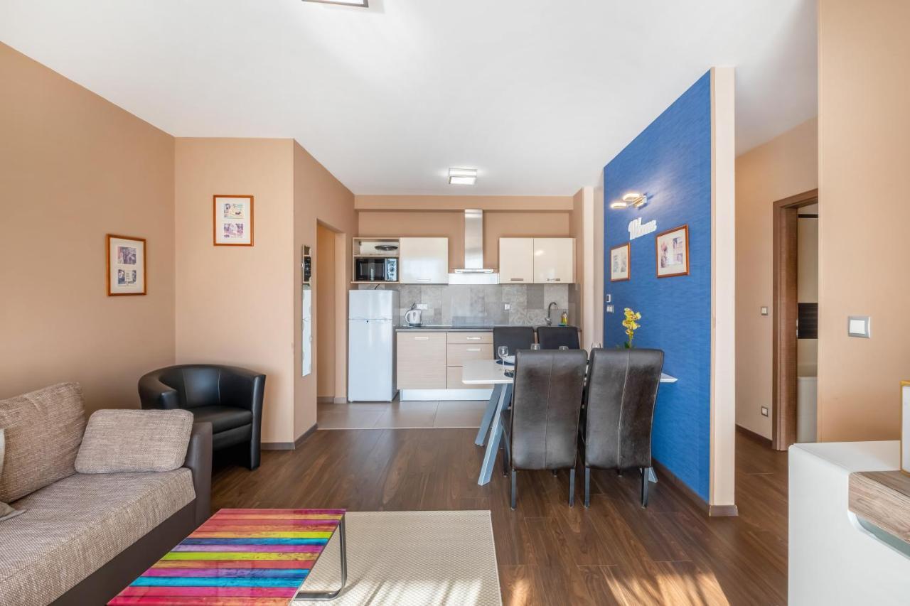 Mf Port Azur Wellness Apartments Siófok Zewnętrze zdjęcie