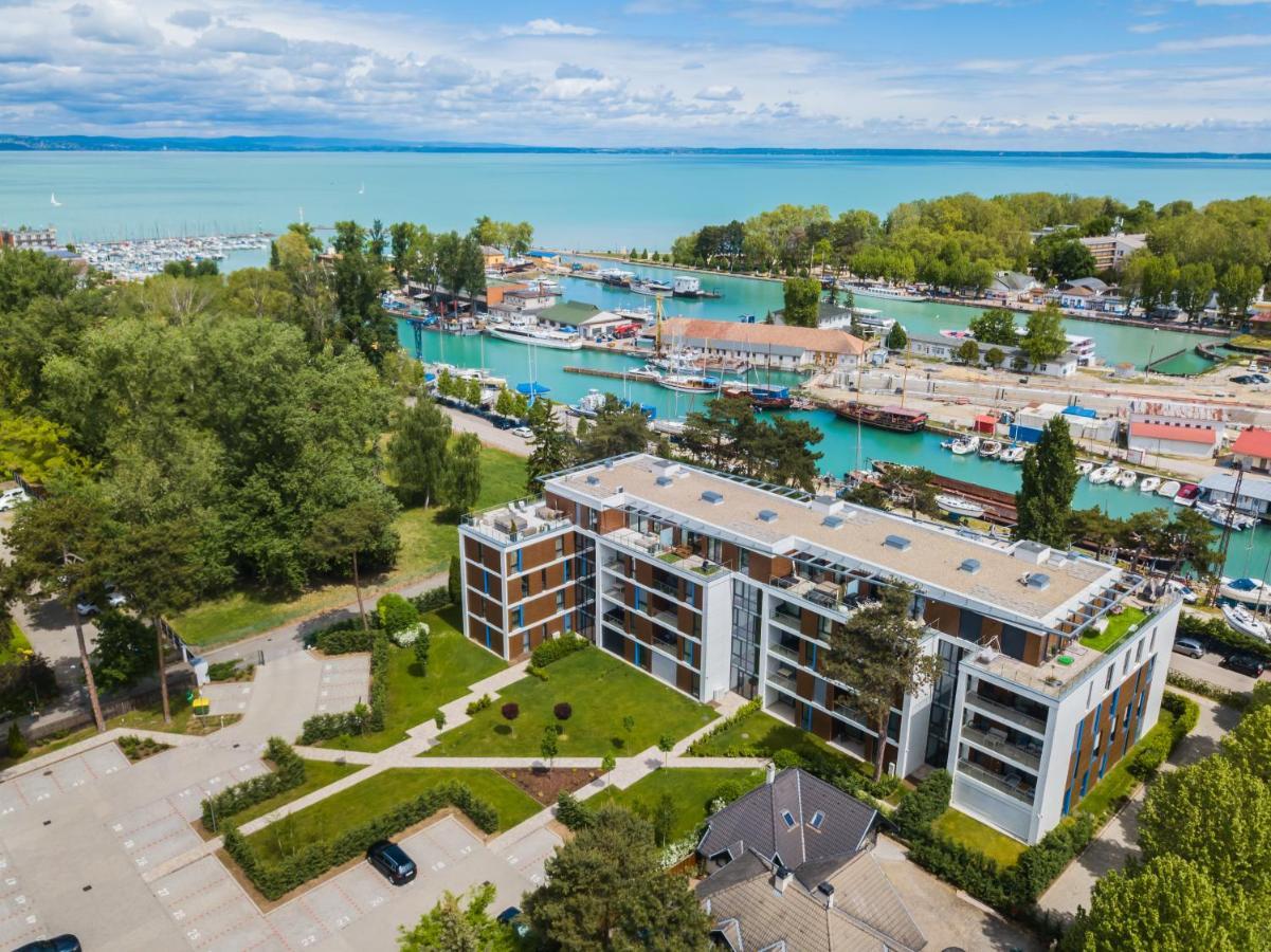 Mf Port Azur Wellness Apartments Siófok Zewnętrze zdjęcie