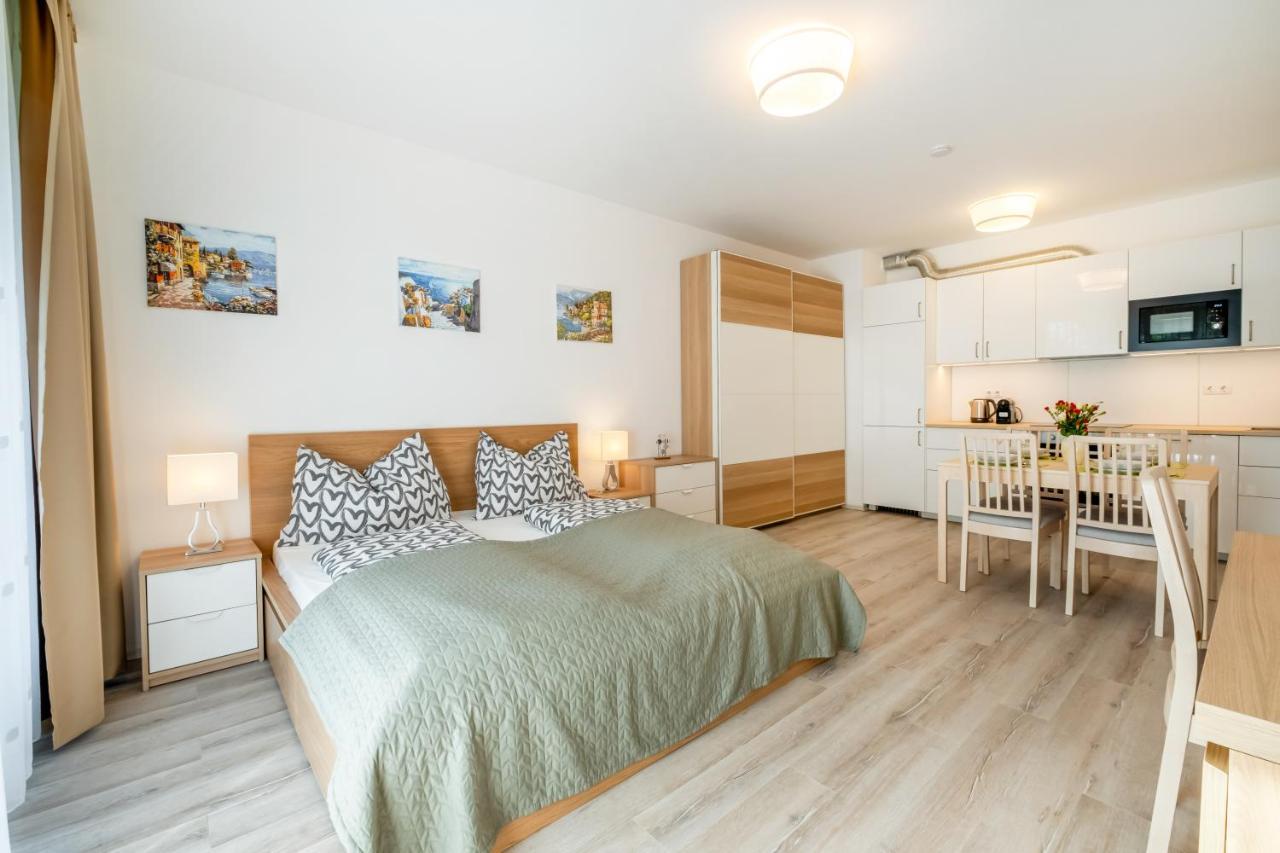 Mf Port Azur Wellness Apartments Siófok Zewnętrze zdjęcie