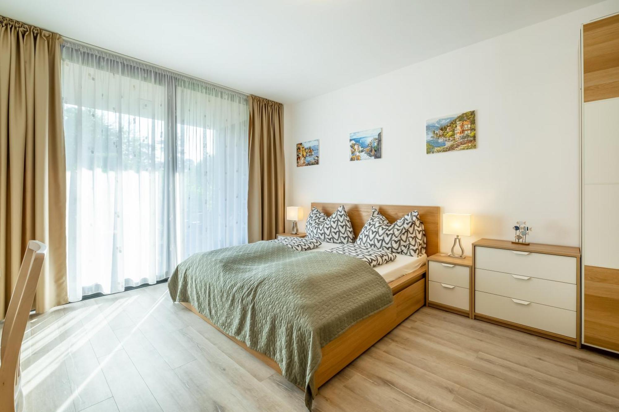 Mf Port Azur Wellness Apartments Siófok Zewnętrze zdjęcie